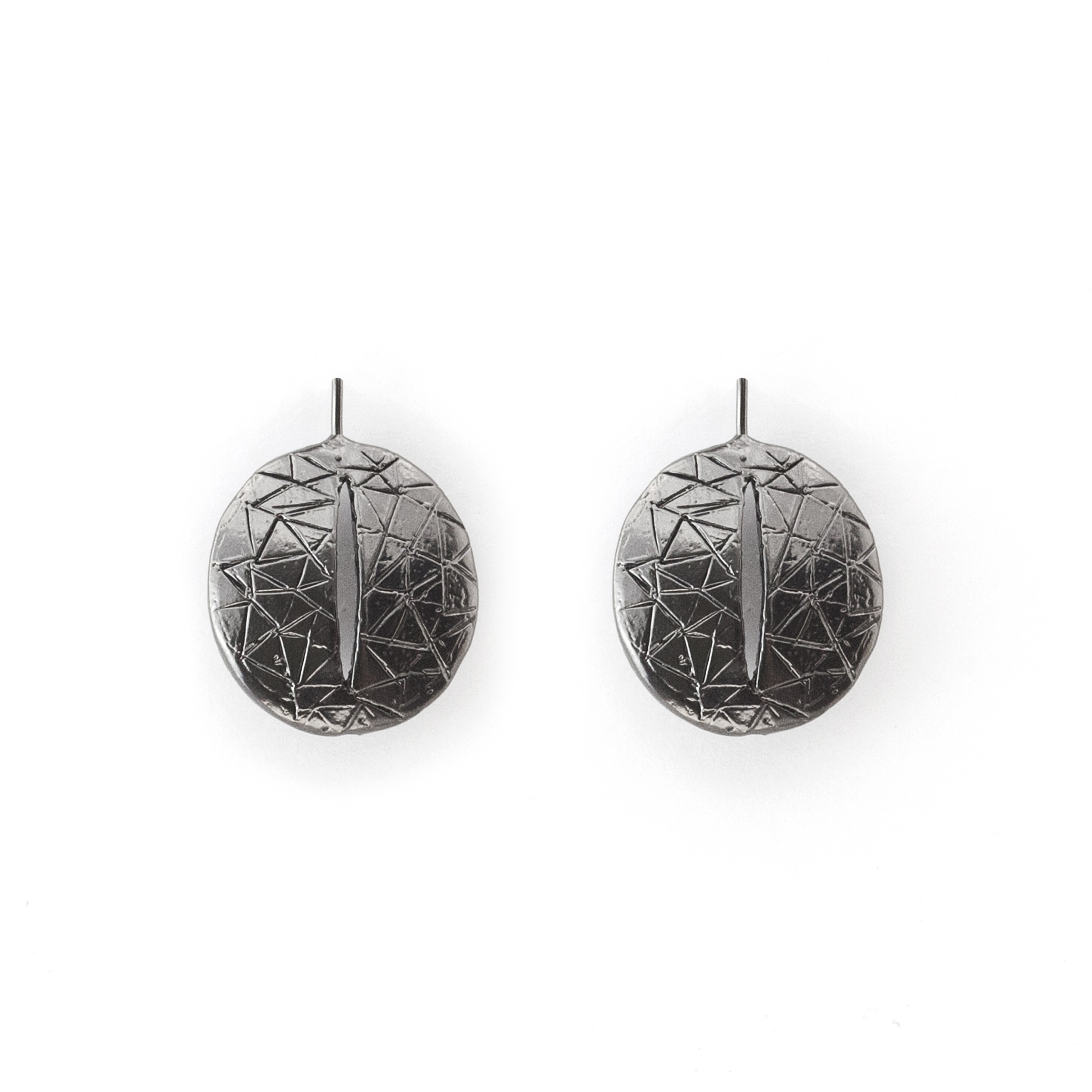 EYE_eye earrings silver black rhodium